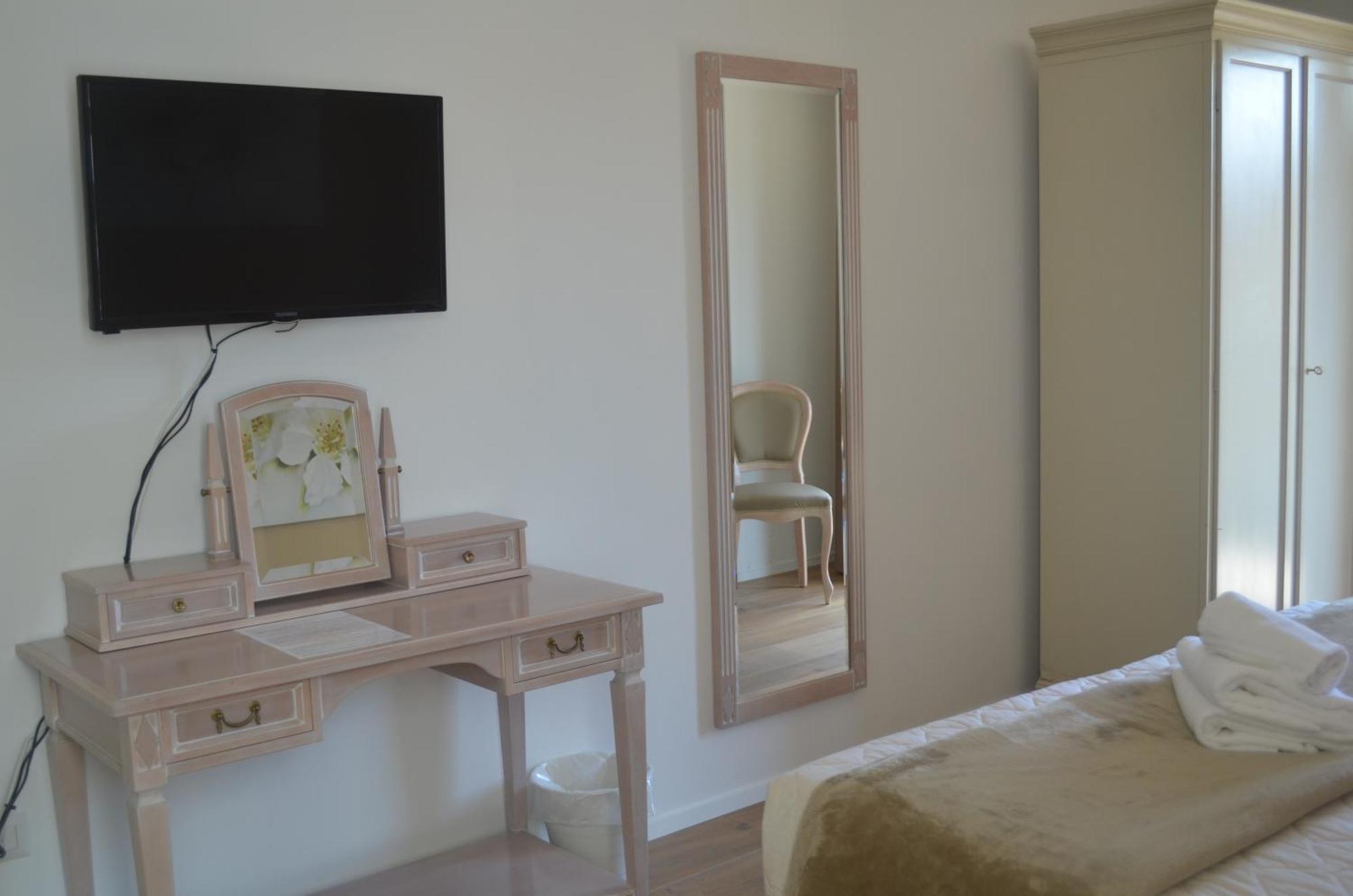 Hotel Rivamia 3*
