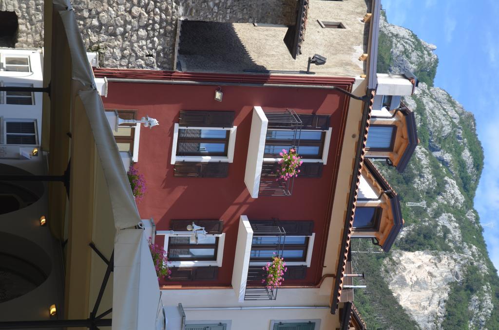 Rivamia Riva del Garda